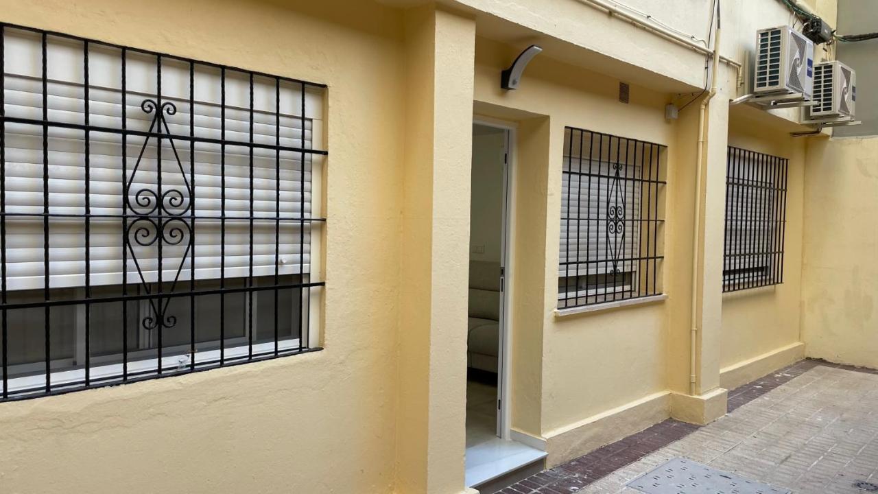 Piso De Lujo En Primera Linea De Playa Y Garaje Cadiz Exterior photo